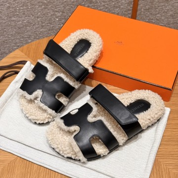 최고퀄 에르메스 시프레 시어링 퍼 가죽 스트랩 샌들 블랙