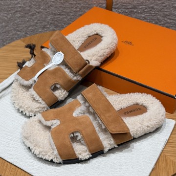 최고퀄 에르메스 시프레 시어링 퍼 가죽 스트랩 샌들 브라운