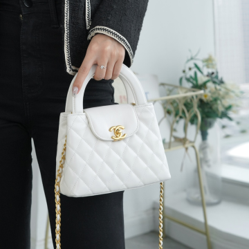 최고퀄 팬더샵 샤넬 23K 켈리백 라지 화이트 모델