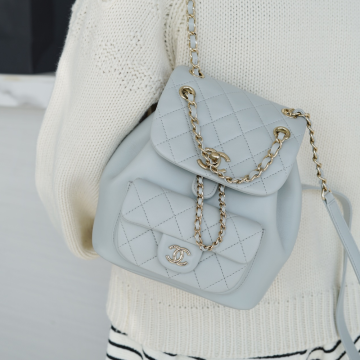 최고퀄 팬더샵 샤넬 원 포켓 듀마 백팩 스몰 스카이블루