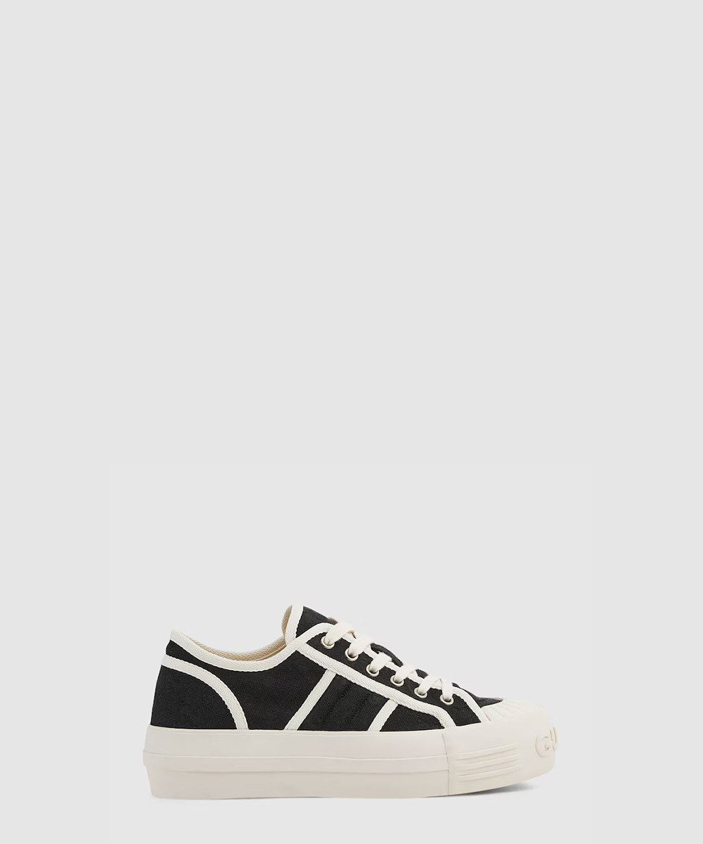 청키 스니커즈 816879