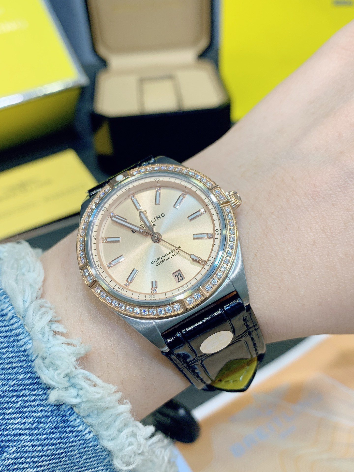Breitling CHRONOMAT AUTOMATIC 36 U10380591K1U1 1:1 Best Edition Ladies Diamond Watch - Image 2