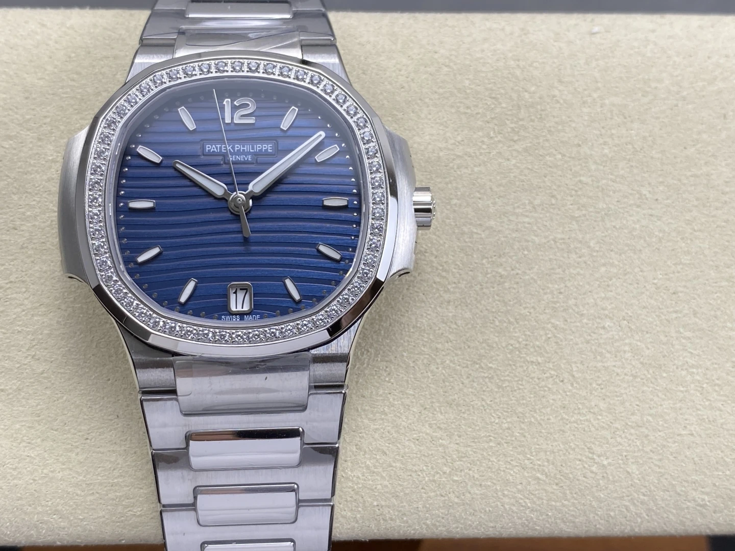 PP Nautilus 7118 Ladies DDF 1:1 Best Edition Blue Dial Diamonds Bezel on SS Bracelet A324 Super Clone