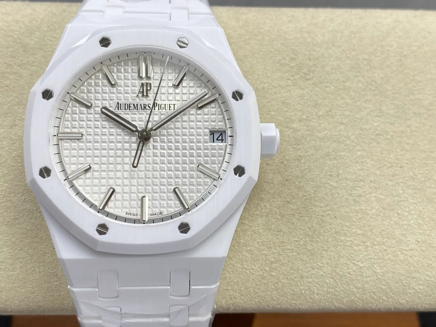 AP 로열 오크 41mm 15500 화이트 세라믹 ZF 1:1 베스트 에디션 화이트 다이얼 세라믹 브레이슬릿 SA4302 프리 스프링