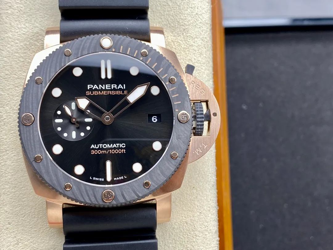 파네라이 PAM1070 W VSF 1:1 베스트 에디션 블랙 다이얼 블랙 러버 스트랩 P900