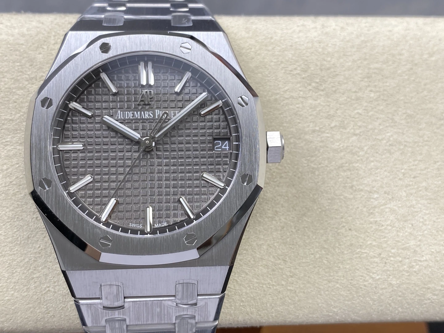 AP Royal Oak 41mm 15500 SS ZF 1:1 Best Edition Gray Textured Dial on SS Bracelet A4302 V3