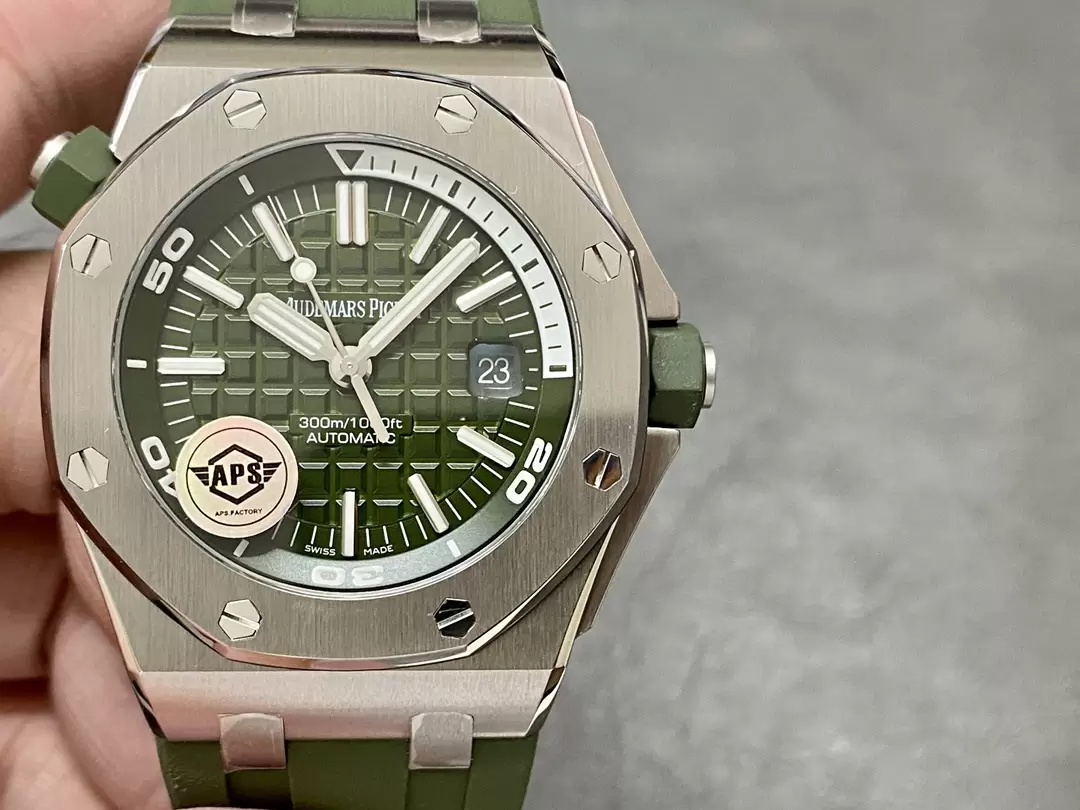 Royal Oak Offshore Diver 15710 APS factory 1:1 Best Edition Green Dial on Green Rubber Strap SA3120 Super Clone