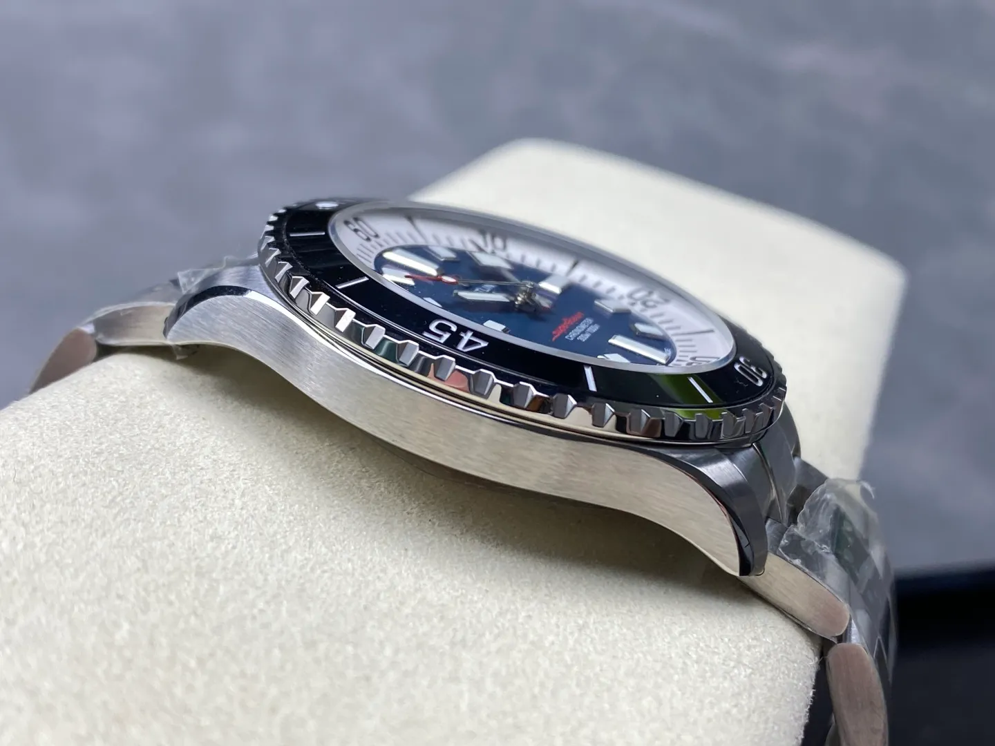 Breitling Superocean 44 SS TF Factory 1:1 Best Edition Black Ceramic Bezel Blue Dial on SS Bracelet A2824 - Image 6