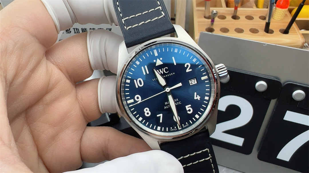 V7 IWC 마크 XX 블루 다이얼 프리미엄 레플리카 파일럿 워치 사파이어 크리스털 오토매틱 무브먼트