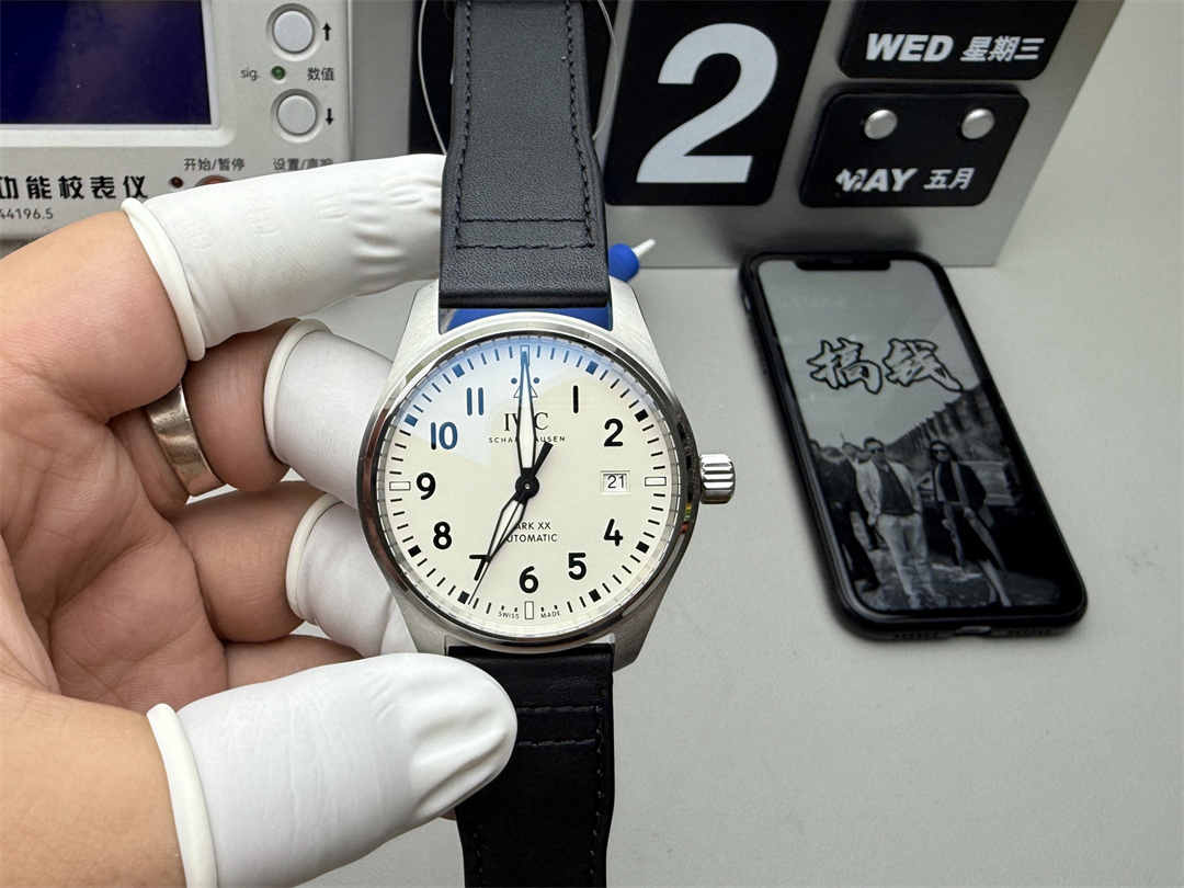 V7 IWC 마크 XX 화이트 다이얼 프리미엄 40mm 파일럿 워치 레플리카 사파이어 크리스털 및 2892/SW300 무브먼트