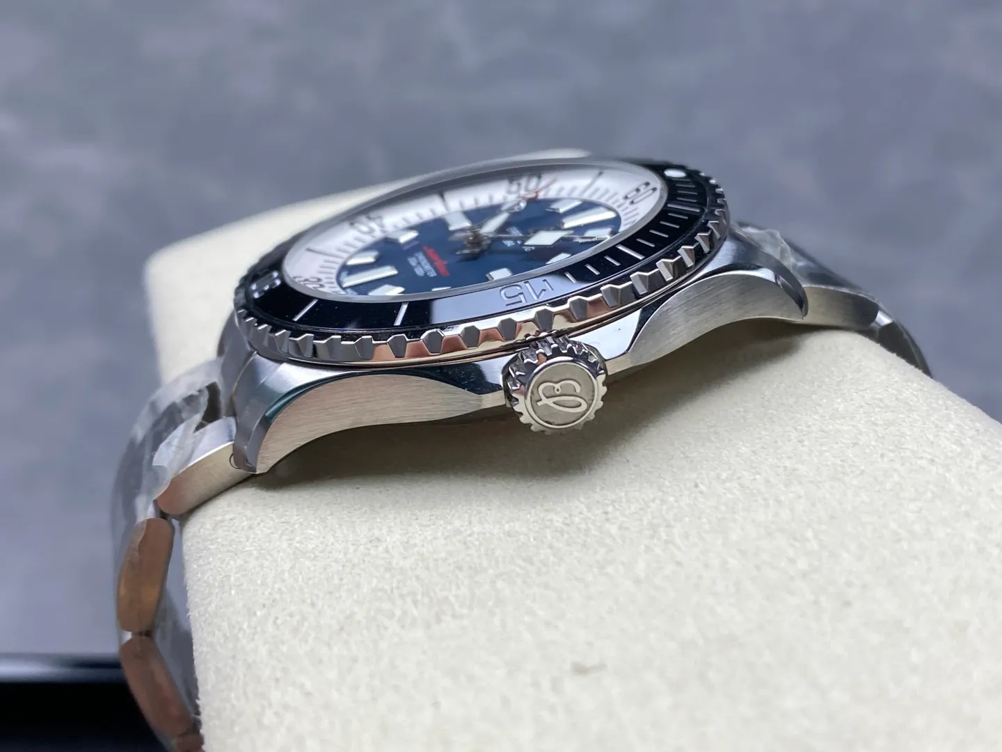 Breitling Superocean 44 SS TF Factory 1:1 Best Edition Black Ceramic Bezel Blue Dial on SS Bracelet A2824 - Image 7