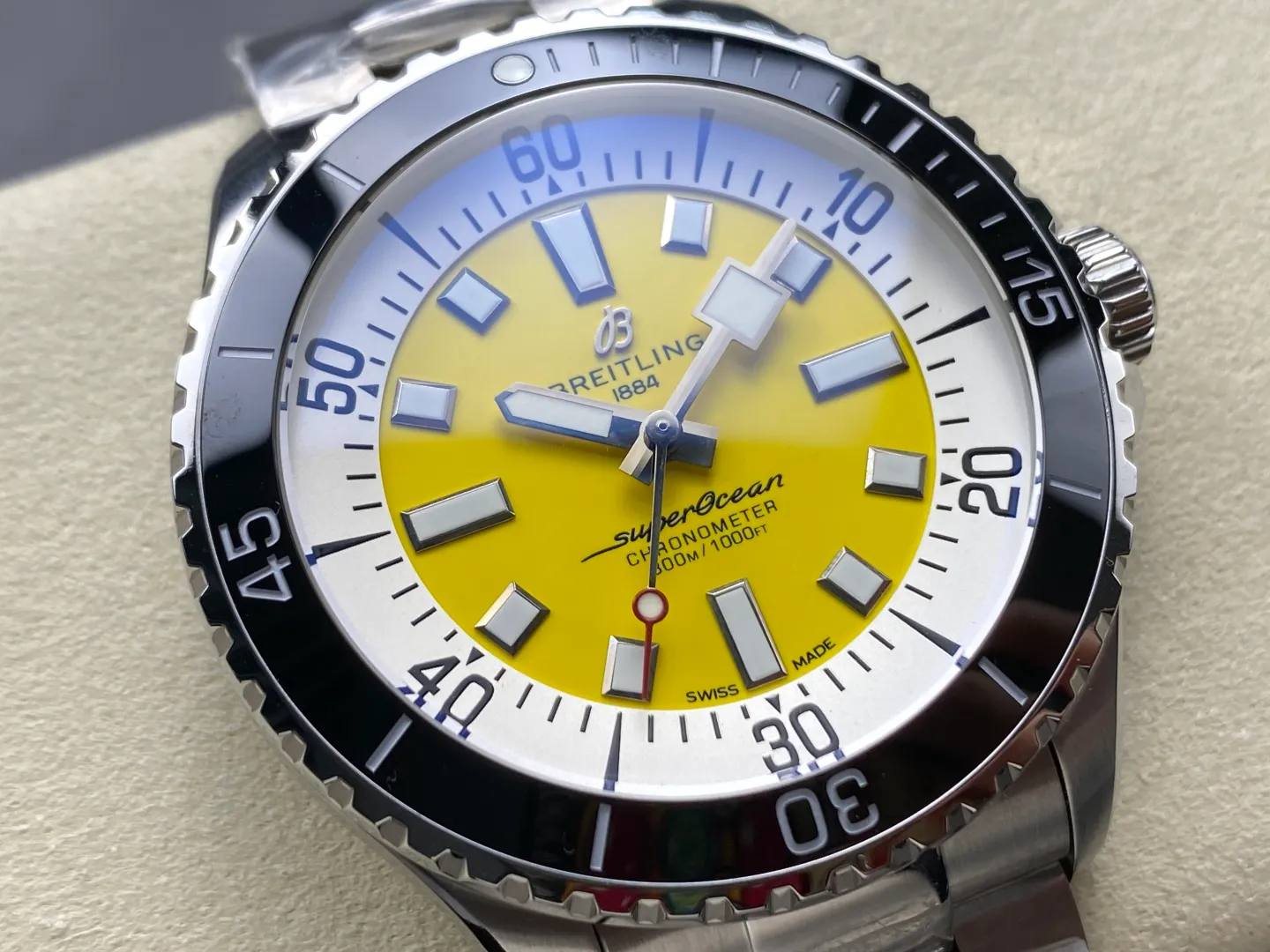 Breitling Superocean 44 SS TF Factory 1:1 Best Edition Black Ceramic Bezel Yellow Dial on SS Bracelet A2824 - Image 2