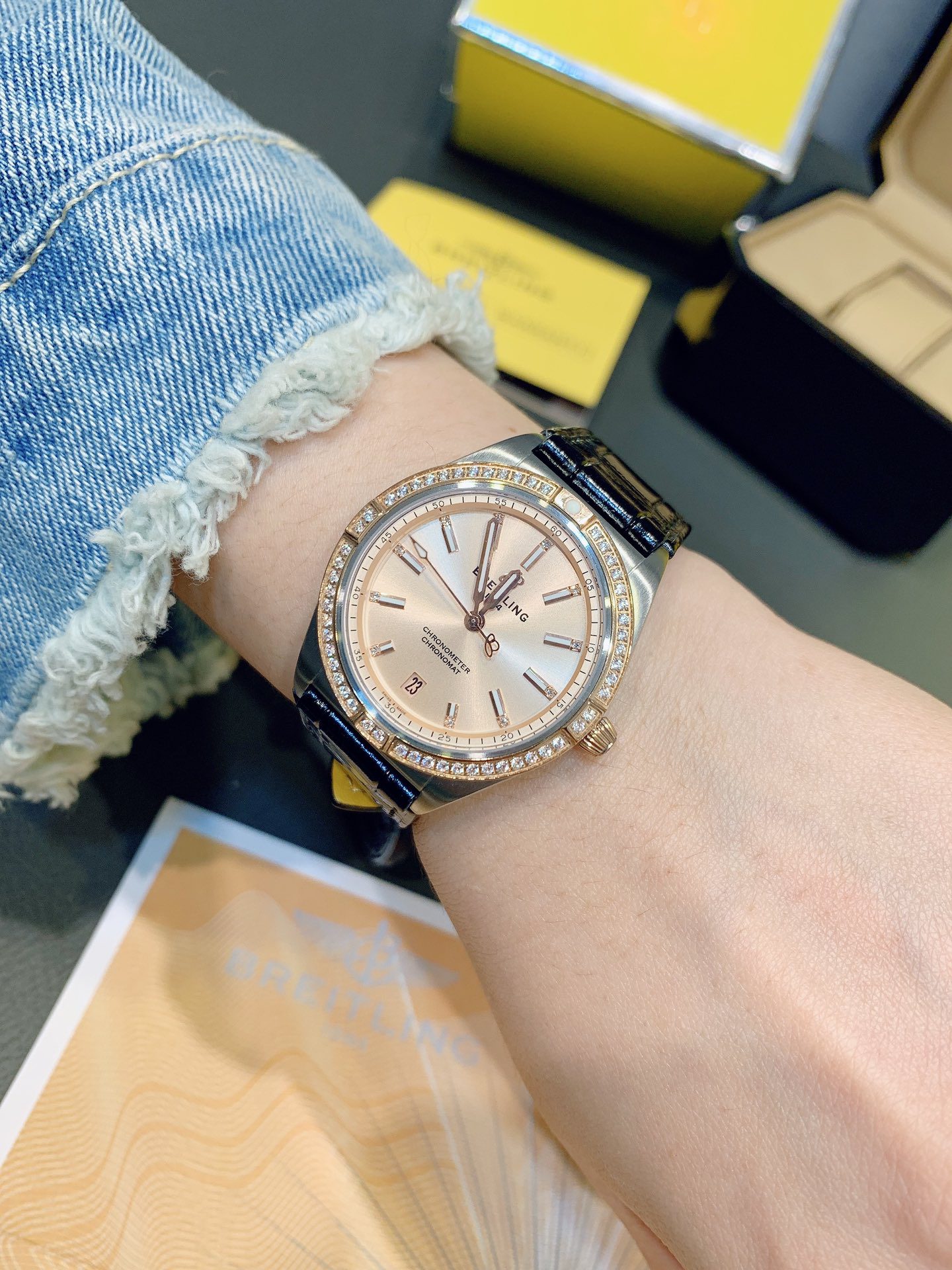 Breitling CHRONOMAT AUTOMATIC 36 U10380591K1U1 1:1 Best Edition Ladies Diamond Watch - Image 3