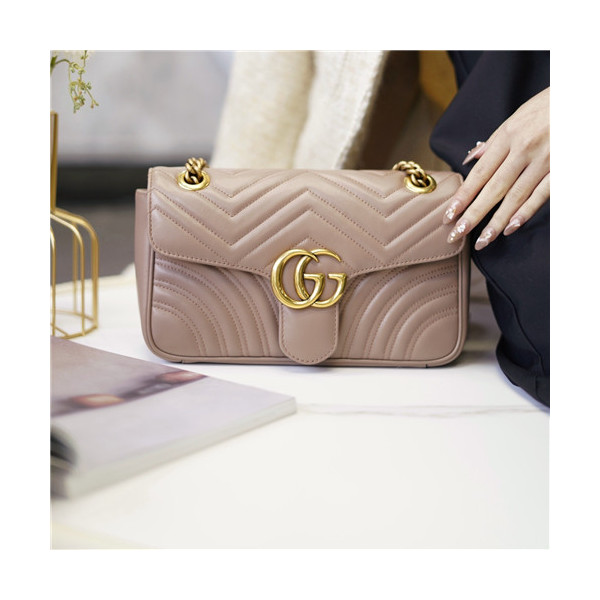 ✨[구찌]Gucci 2020 Women's Marmont Matlase Shoulder Bag,26cm - 구찌 2020 여성용 마몬트 마틀라세 숄더백,26cm,GUB1253,베이지