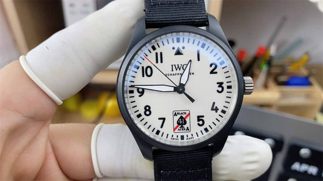 M+ 공장 IWC 파일럿 IW326905 레플리카 – 세라믹 스페이드 에이스 41mm 오토매틱 워치