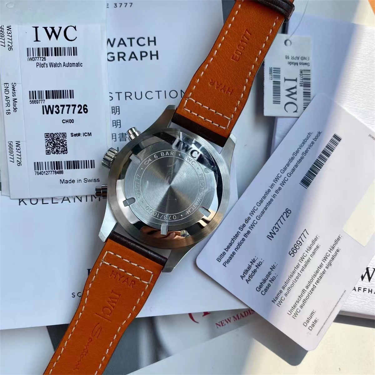 IWC IW377726 파일럿 크로노그래프 블루 다이얼 43mm 오토매틱 남성용 시계 - 이미지 7