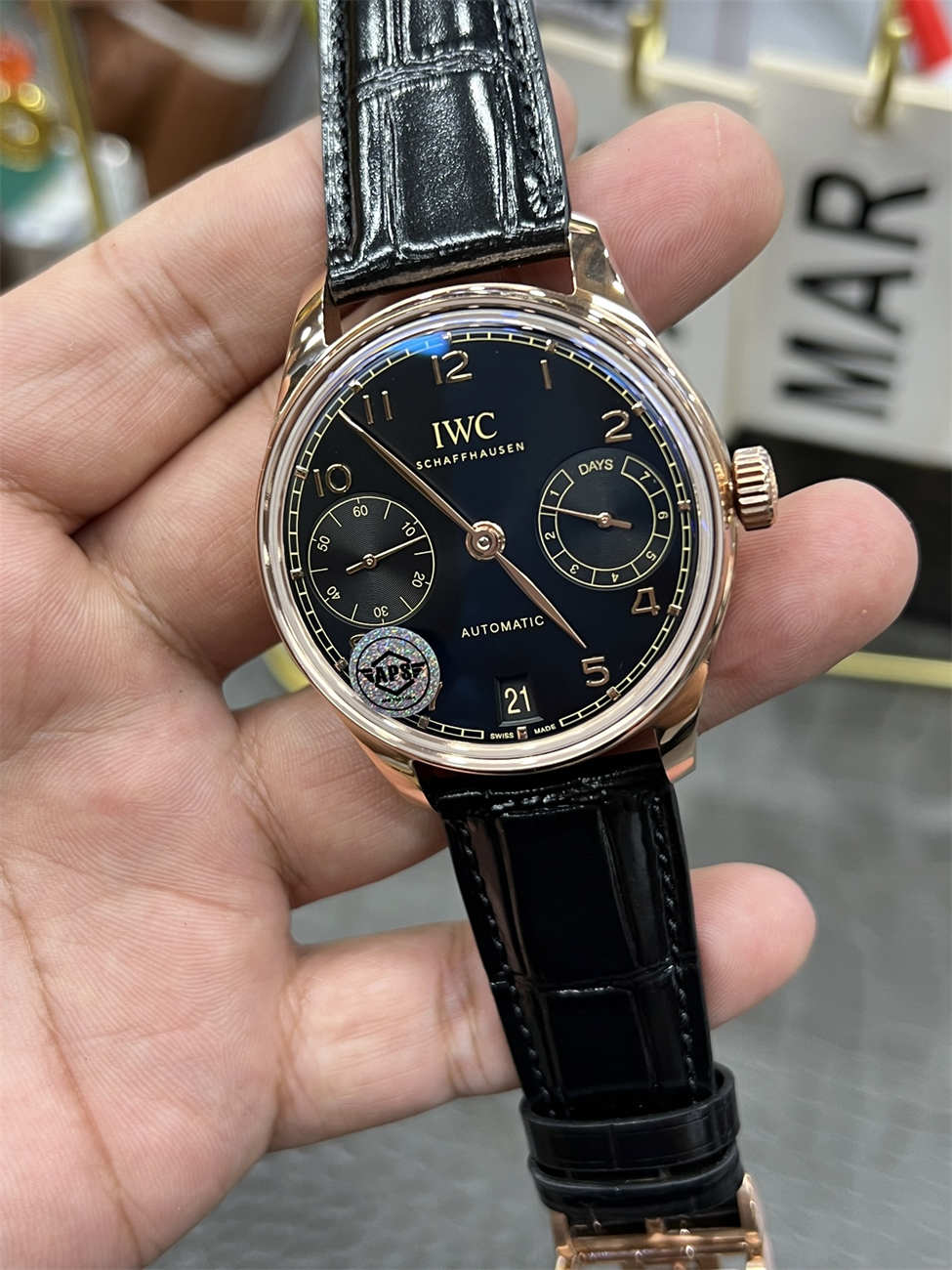 IWC IW501707 APS 포르투기저 42mm 로즈 골드 블랙 다이얼 - 이미지 4