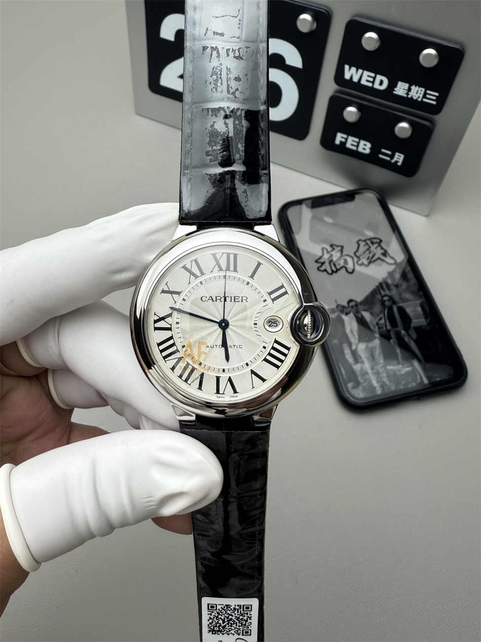 AF 공장 까르띠에 발롱 블루 42mm 가죽 스트랩 레플리카 오토매틱 데이트